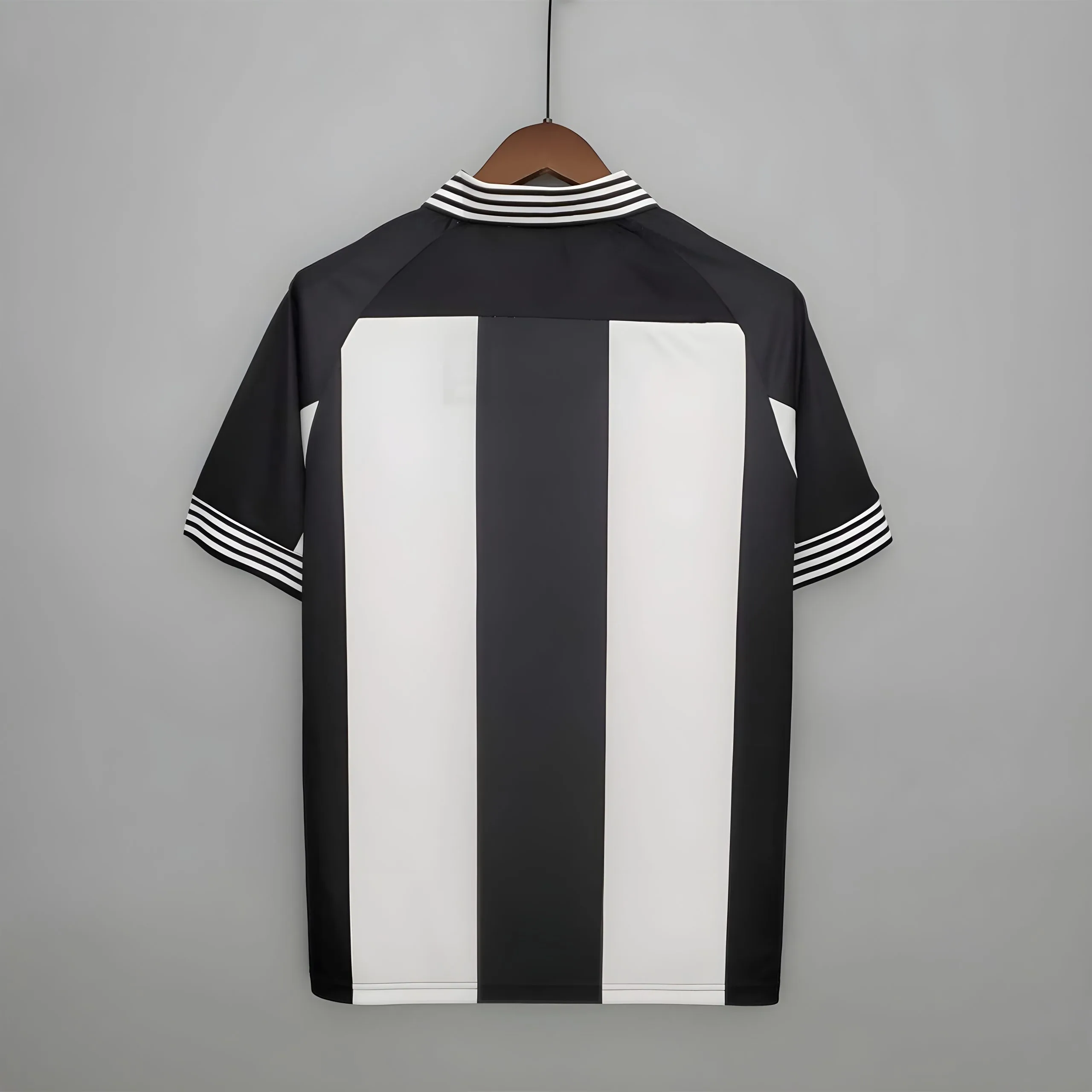 MAILLOT RETRO VINTAGE NEWCASTLE COMMEMORATIVE EDITION (2)