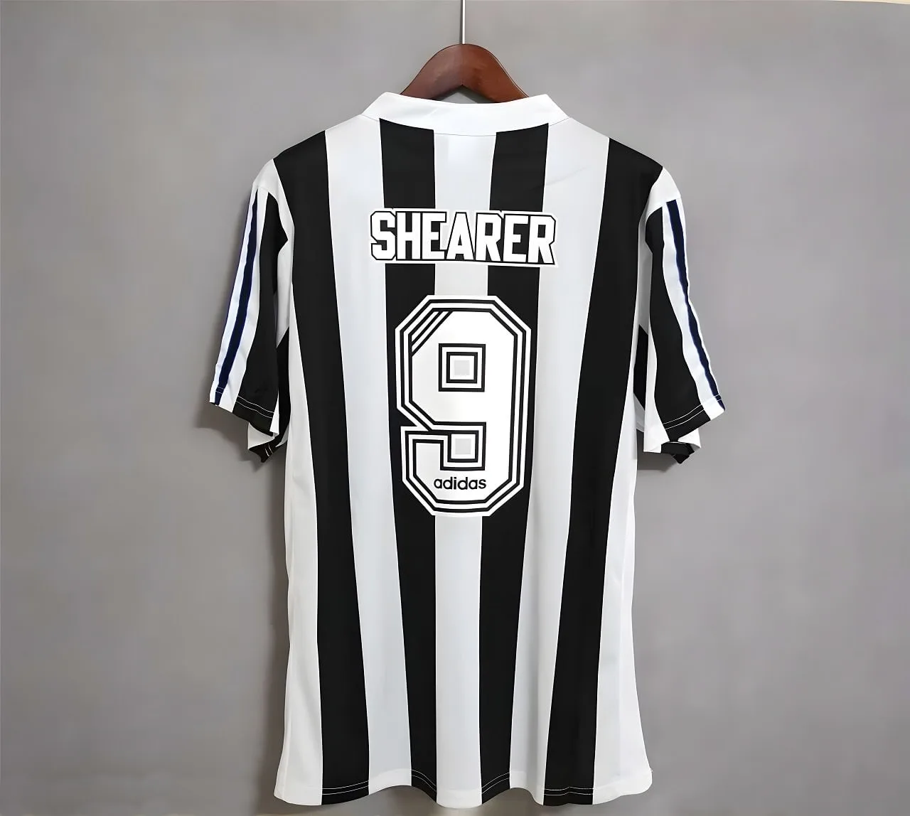 MAILLOT RETRO VINTAGE NEWCASTLE HOME SHEARER 1995-97 (1)