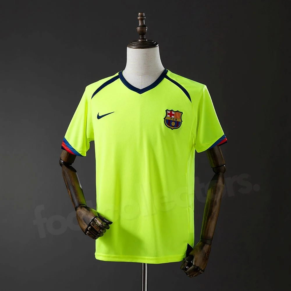 Barca Away Jersey 2005-2006 (1)