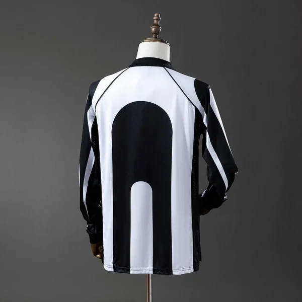 Juventus Home Shirt 1997-1998 Long Sleeve