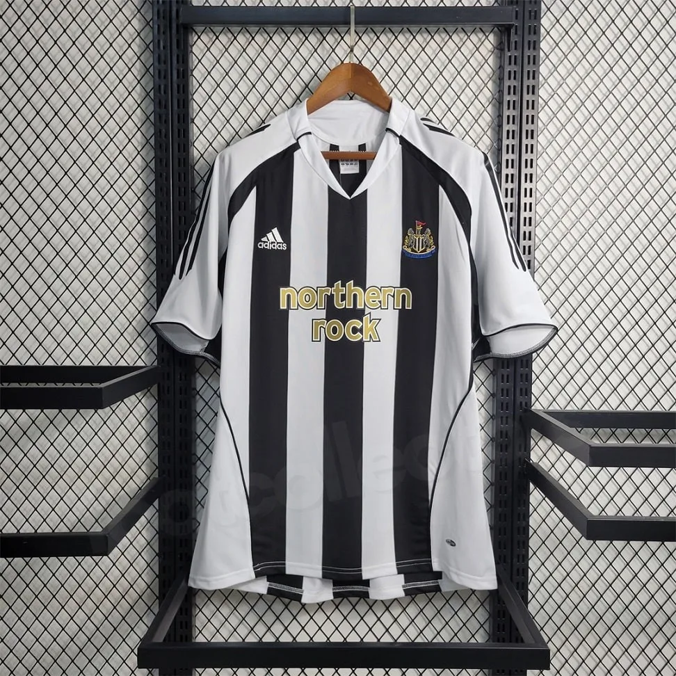 NEWCASTLE HOME VINTAGE RETRO JERSEY 2004-06 (1)
