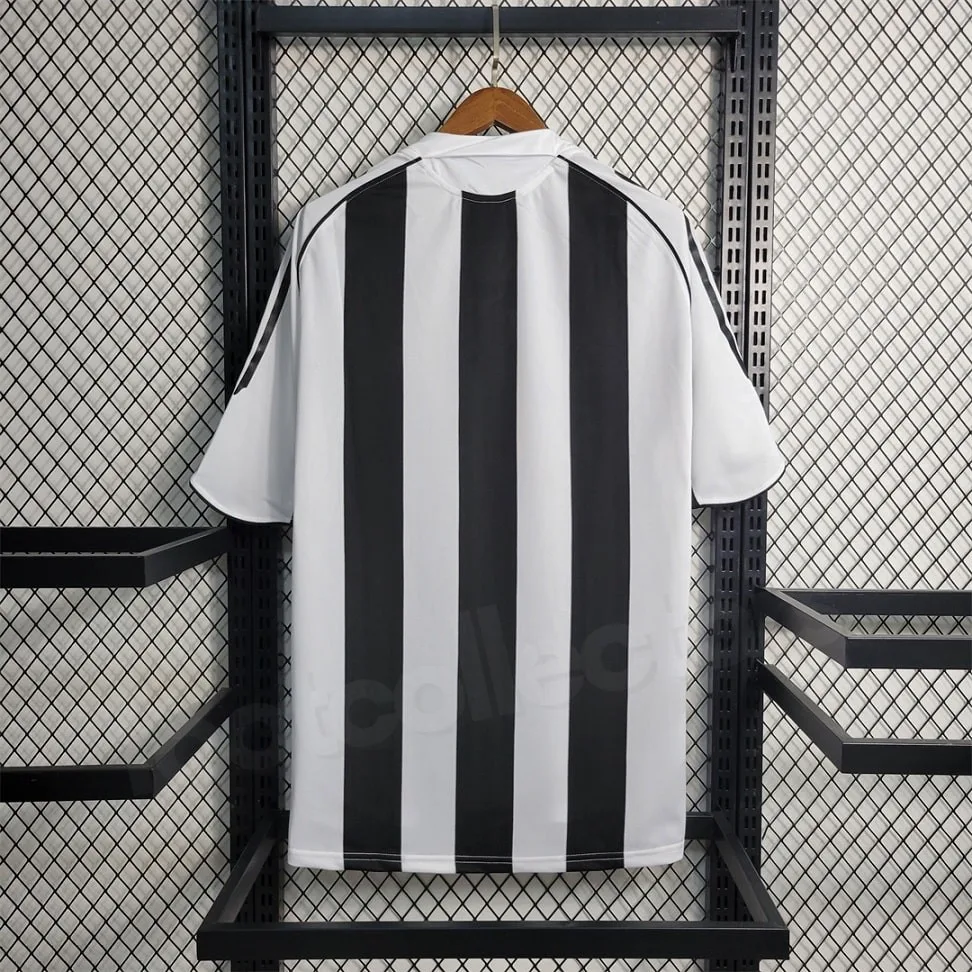 NEWCASTLE HOME VINTAGE RETRO JERSEY 2004-06 (3)