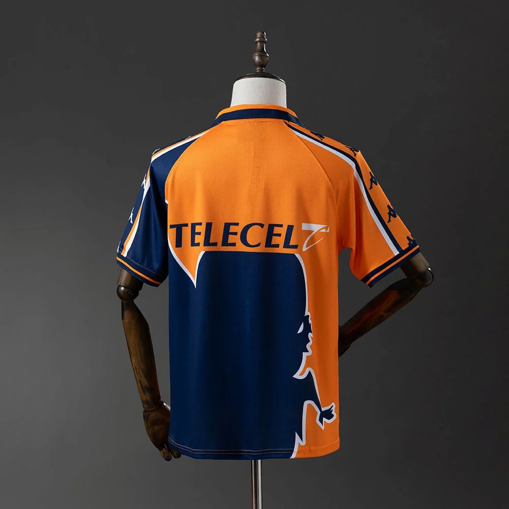 Commandez votre maillot du FC Versailles sur Unisport