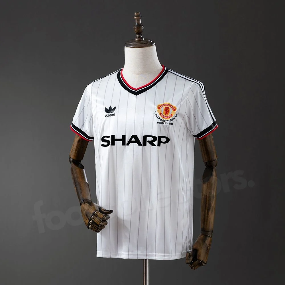Maillot Manchester United Exterieur 1983-1984 (1)