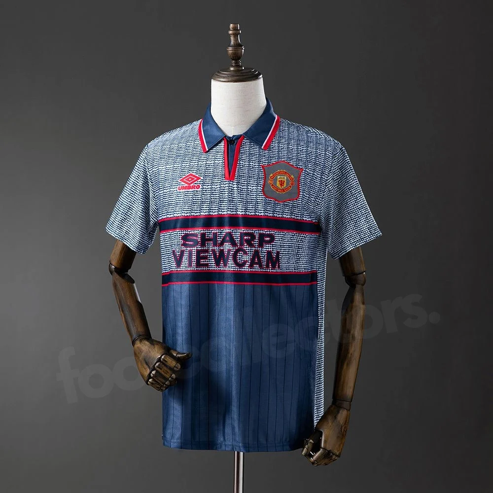 Manchester United Away Shirt 1995-1996 (1)