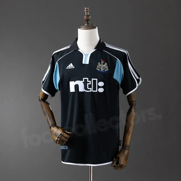 Newcastle Away Shirt 2000-2001