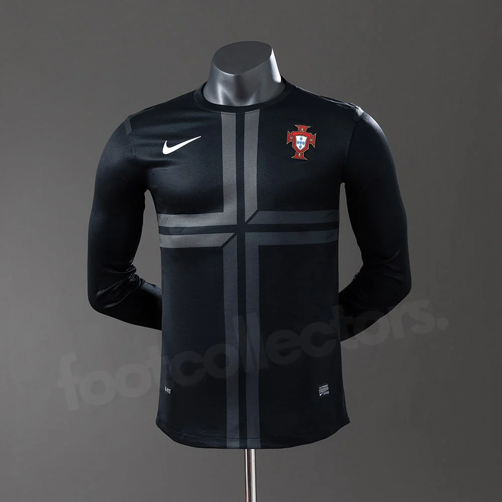 Maillot Portugal Exterieur 2013 Manches Longues (1)