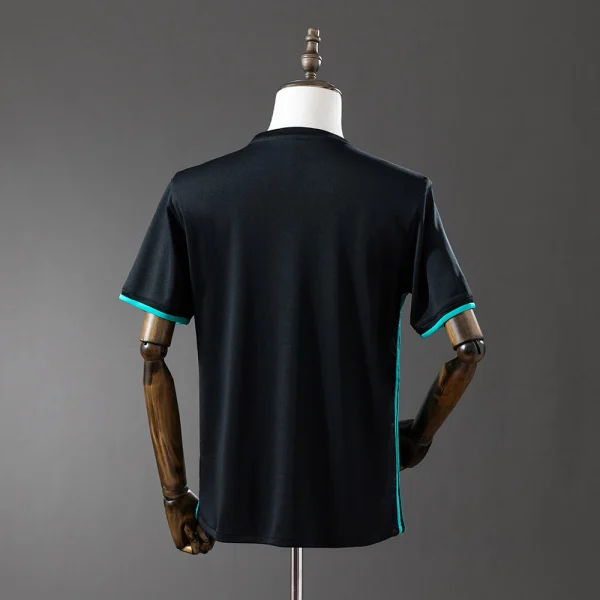 Camiseta de visitante del Real Madrid 2017-2018