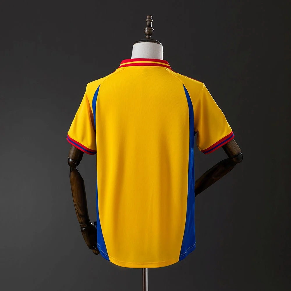 Romania Home Jersey 2000 (2)