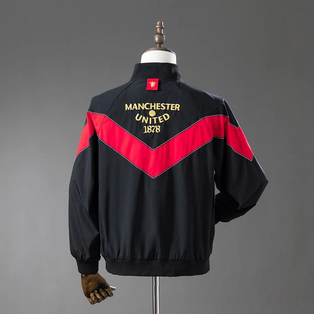 Chaqueta de chándal negra y roja del Manchester United 2006-2007