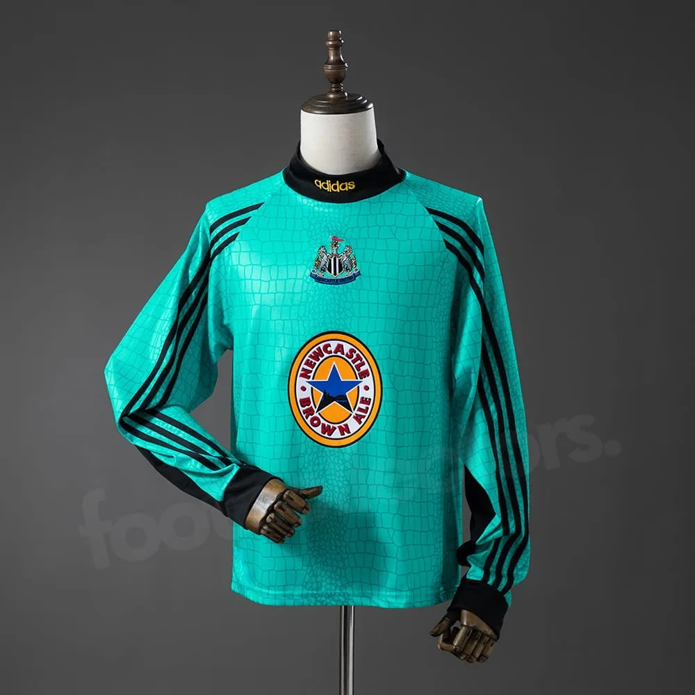 Newcastle Goalkeeper Shirt 1997-1998 Long Sleeve Green