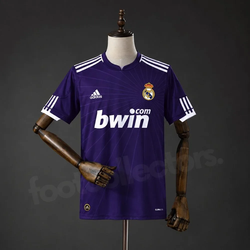 Maillot Real Madrid Third 2010 2011 (1)